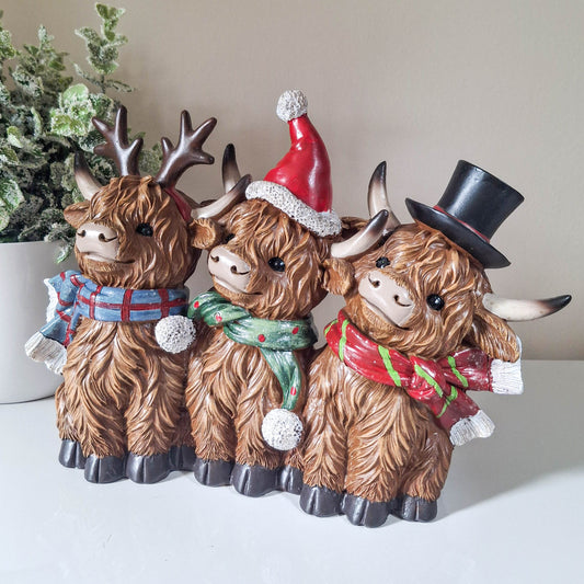 Large Christmas Highland Cow Trio